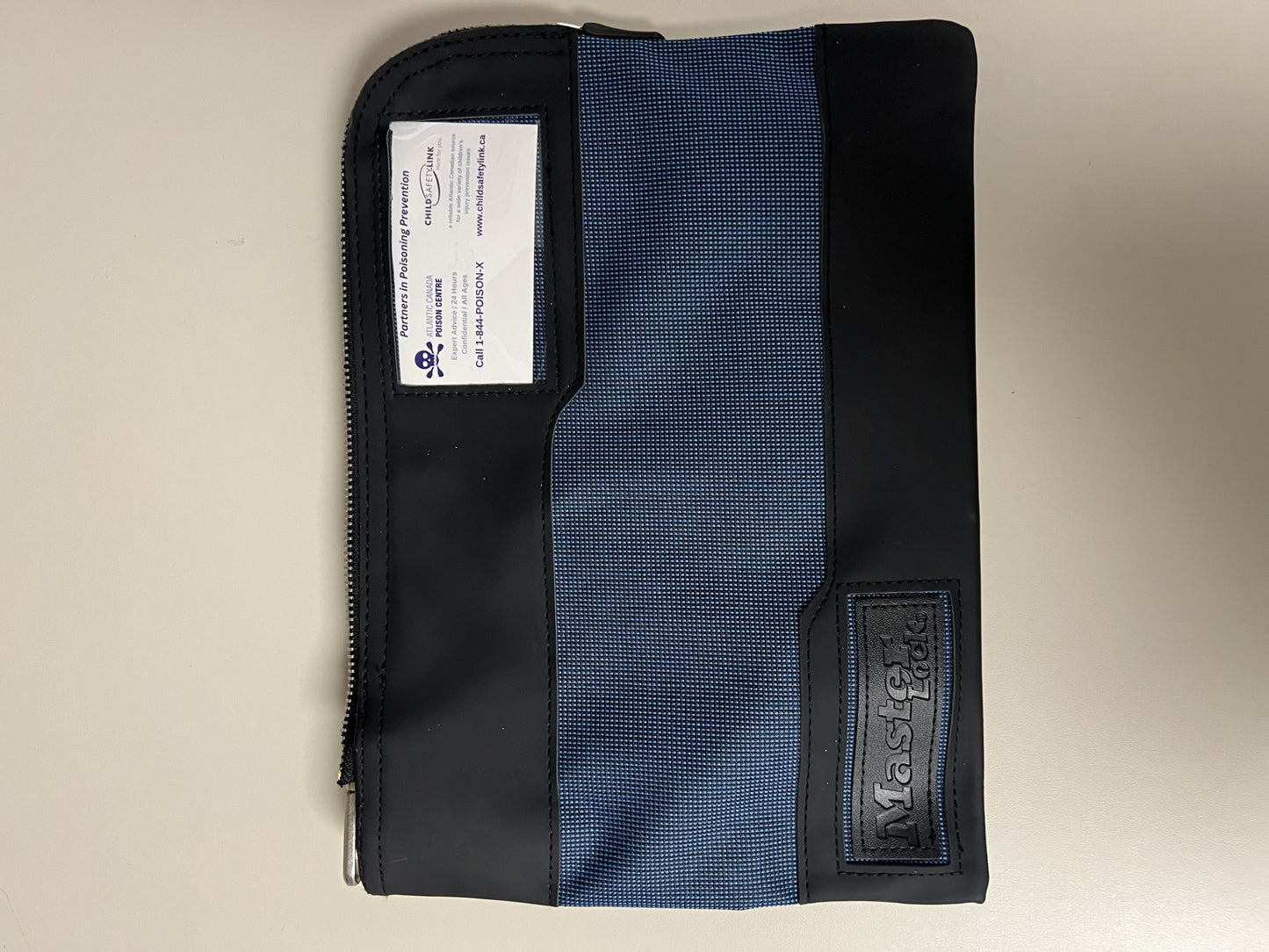 Nova Scotia: Lock Bag (limit of 36 per centre)